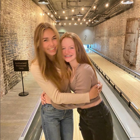 Meet your Posher, Ava - Picture 5 of 6